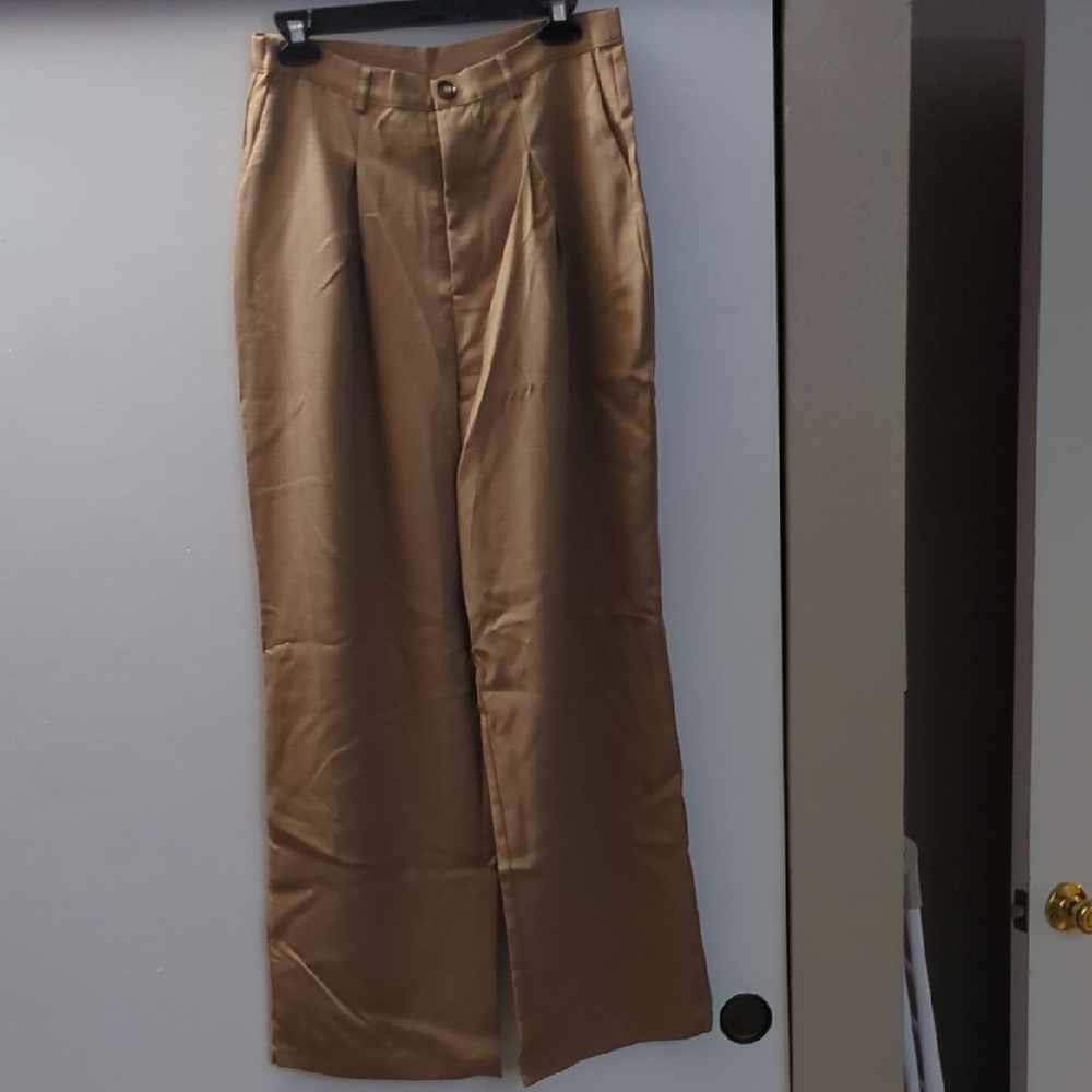Woman's Highrise Wide-leg Tan Pants